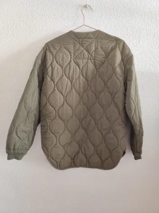 Cazadora Zara reversible oversize verde XS