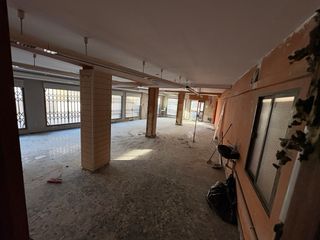 2 Locales contiguos con azotea con cambio de uso.