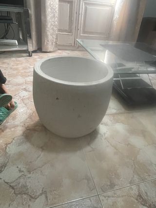 Macetero grande de piedra