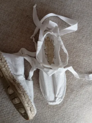 Zapatillas esparto niña/o blancas número 24