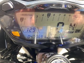 Suzuki SV 650 Naked Azul/Blanco