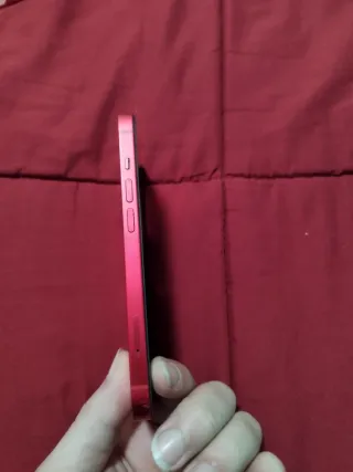 iPhone 14 Rojo Edición Product