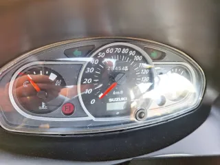 Suzuki Burgman 125 Plata