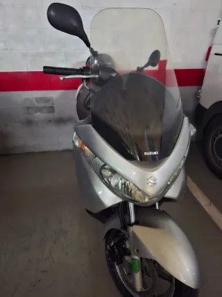 Suzuki Burgman 125 Plata