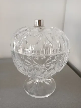 Bombonera cristal tallado con pomo plata
