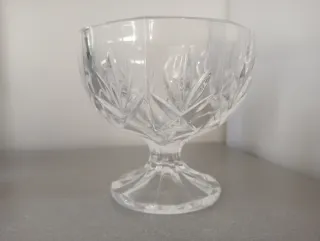 Bombonera cristal tallado con pomo plata