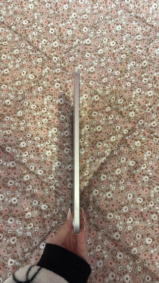 iPad 10ª Gen Plata con Caja y Cargador