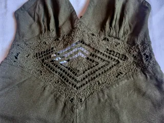 Mono corto verano chica verde oliva