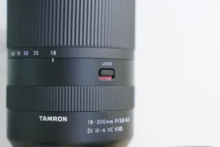 Objetivo Tamron 18-300 para Sony E