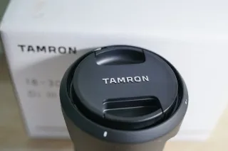 Objetivo Tamron 18-300 para Sony E