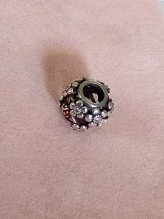 Charm Plata Mariquita Flores