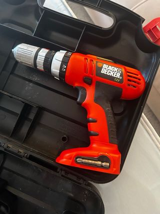Taladro Black & Decker 12V HP126F2K