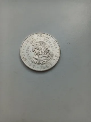 Moneda Plata Mexicana de 5 pesos.Año de Carranza