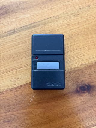 Mando Garaje CLEMSA E20, con pila