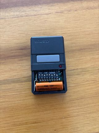 Mando Garaje CLEMSA E20, con pila