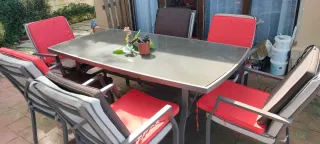 Mesa de jardín con 6 sillones