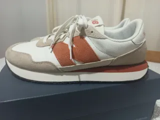 Zapatillas New Balance 237 T46.5. Como nuevas.