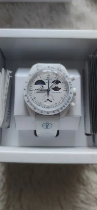 Swatch Mission to Earthphase Moonshine Gold