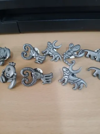 Conjunto pins zodiaco metal