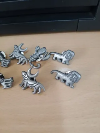 Conjunto pins zodiaco metal