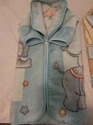 Manta saco bebé elefantes azul