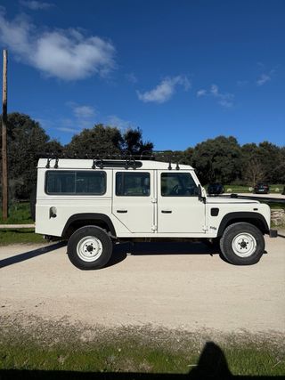 Land Rover Defender 2002