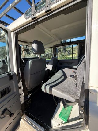 Land Rover Defender 2002