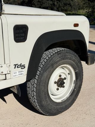 Land Rover Defender 2002