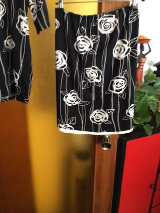 Traje dos piezas negro y crema T.48