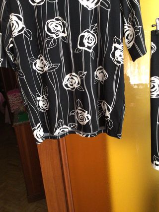 Traje dos piezas negro y crema T.48