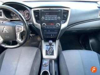 Mitsubishi L200 L200 D/C 220 DI-D 6AT M- PRO