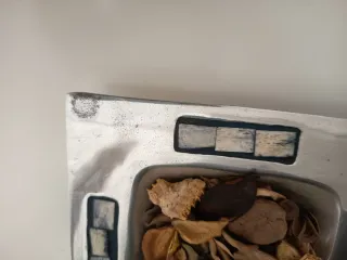 Bandeja plateada decoración con popurrí colores