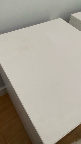 2 Mesitas de Noche Blancas