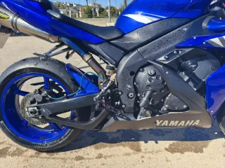 Yamaha yzf r1