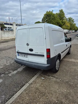 Opel Combo 2011