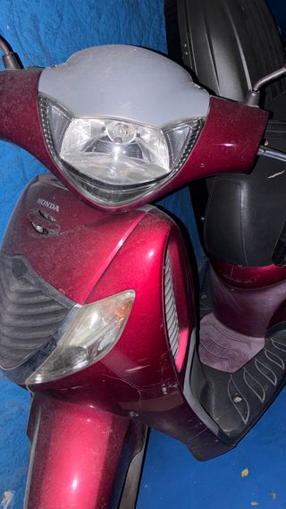 Honda SH 125i Rojo