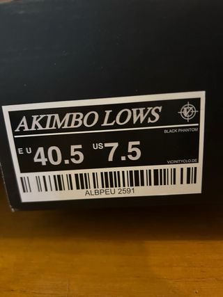 Akimbo low black phantom