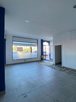 Local comercial en alquiler en Montequinto en Dos Hermanas