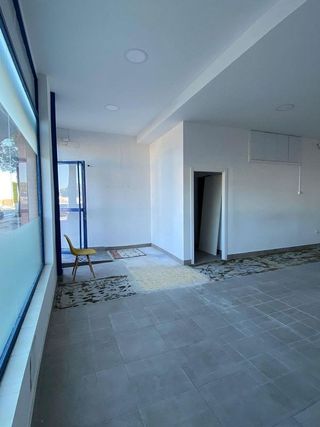 Local comercial en alquiler en Montequinto en Dos Hermanas