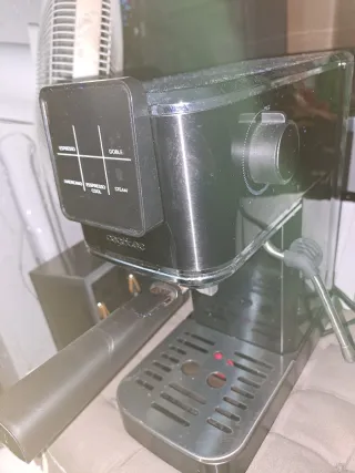 Cafetera Cecotec como nueva