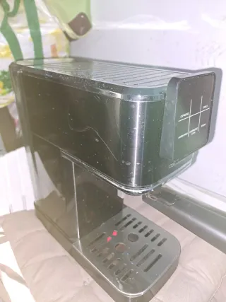 Cafetera Cecotec como nueva