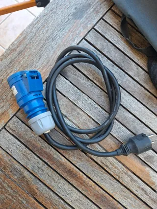 Cable Carga 220V Autocaravana