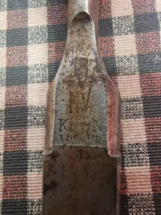 2 formones antiguos de calidad Kronves