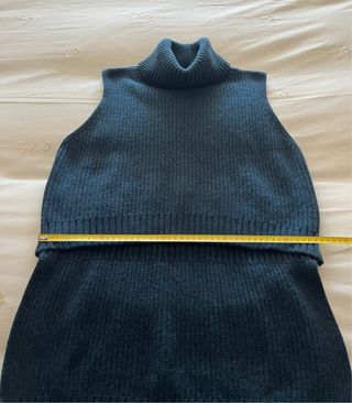 Chaleco lana Is Coming cuello alto