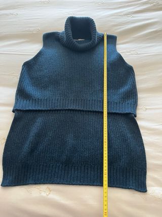 Chaleco lana Is Coming cuello alto