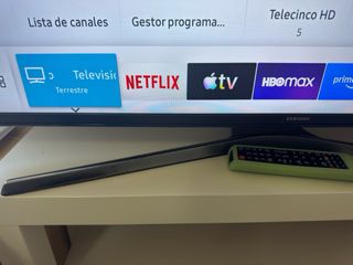 Samsung 43” 4K UHD Smart TV UE43MU6125