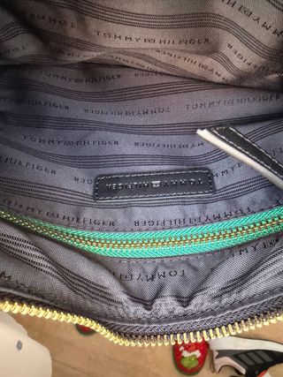 Bolso Tommy Hilfiger negro