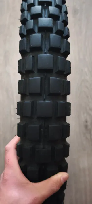 Neumáticos Continental TKC 80