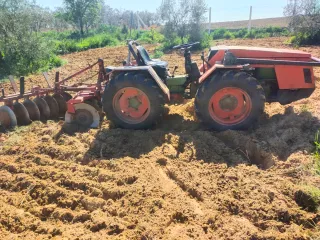 Grada de discos agrícola