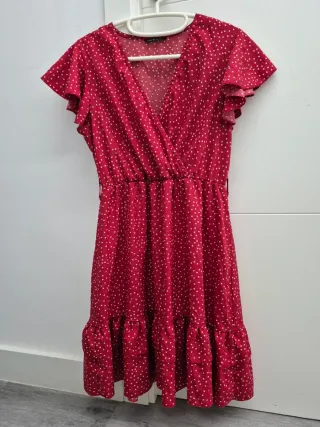 Vestido rojo lunares blanco